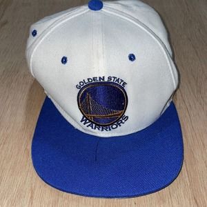 Golden State Warriors Curry & Lebron Mitchell & Ness Snapback Hat -‘17 NBA Final